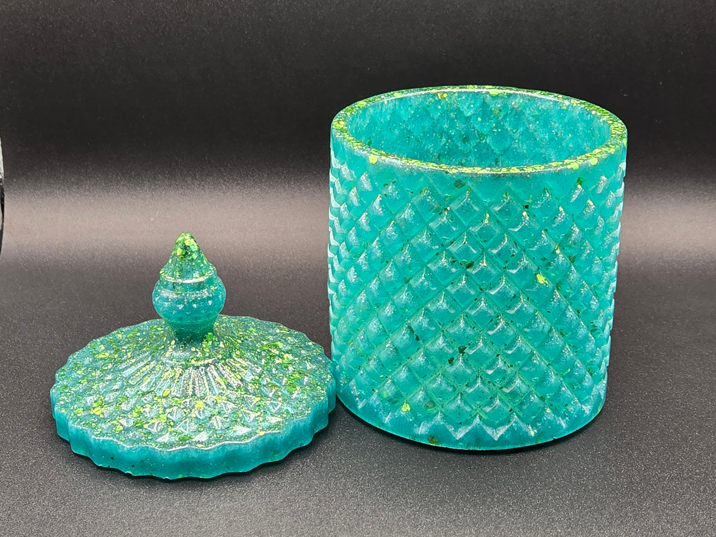 Luxe Emerald Resin Vanity Jar with Lid – Handmade Glam Container