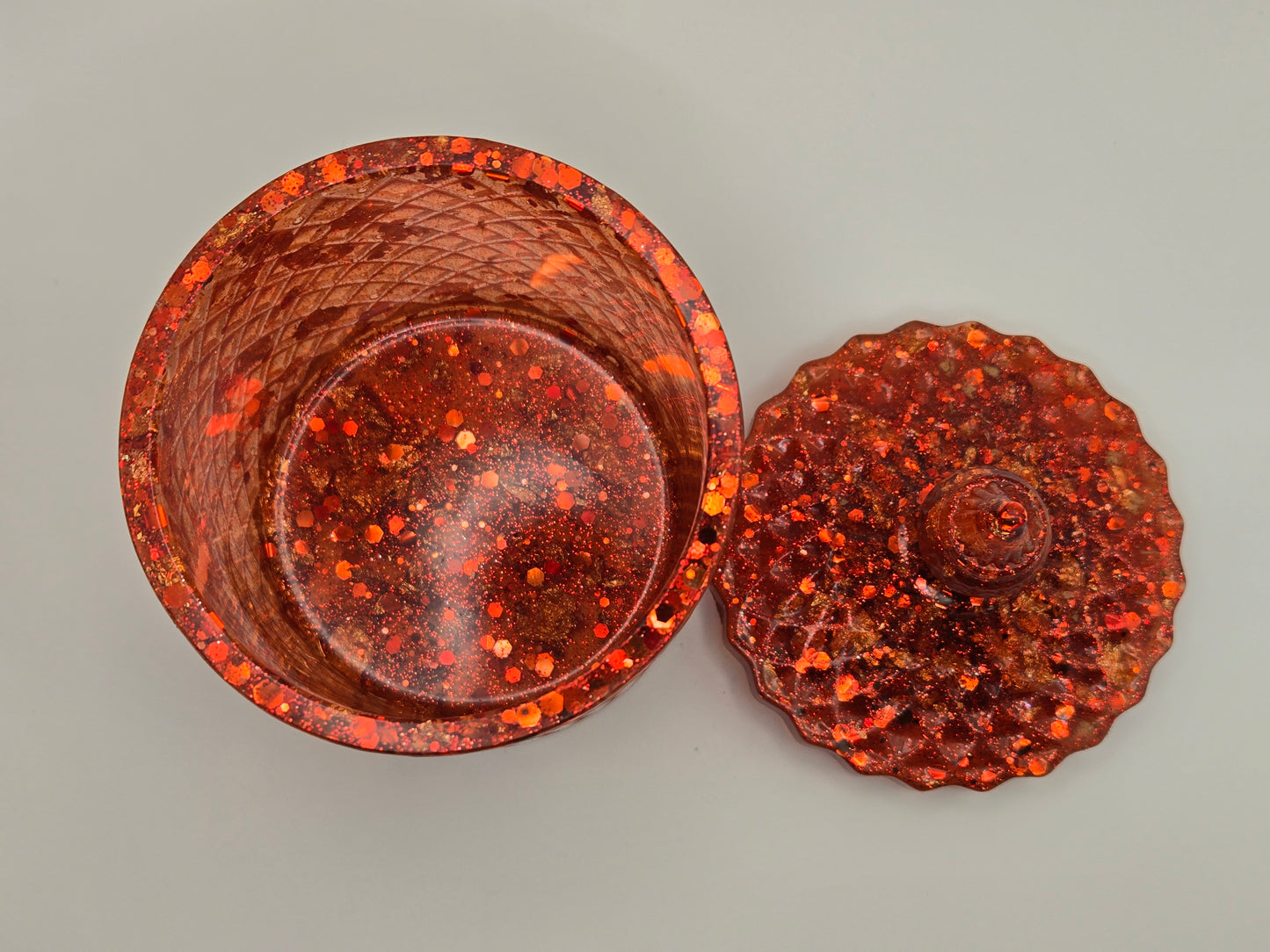 Crimson Crush – Decorative Resin Jar